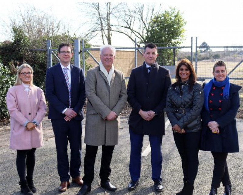 Partners-met-at-the-site-of-the-new-landmark-low-carbon-homes-on-Abbey-Road-in-West-Bridgford-696x472